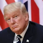 Ngày 18 tháng 7 năm 2025, Tổng thống Trump ký ban hành GENIUS Act, luật crypto đầu tiên của Mỹ, tại buổi lễ hoành tráng ở Nhà Trắng.